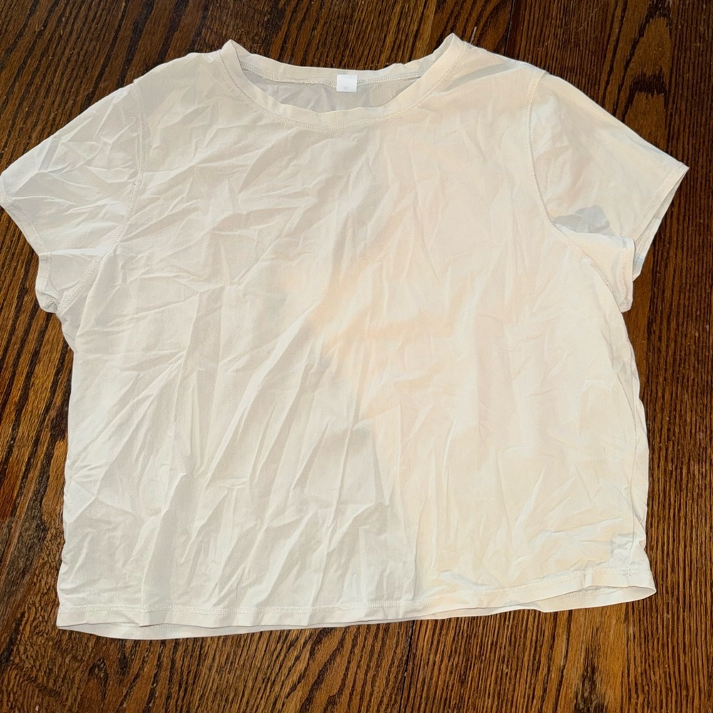Old Navy Sheer Performance Tee - Picture 1 of 5